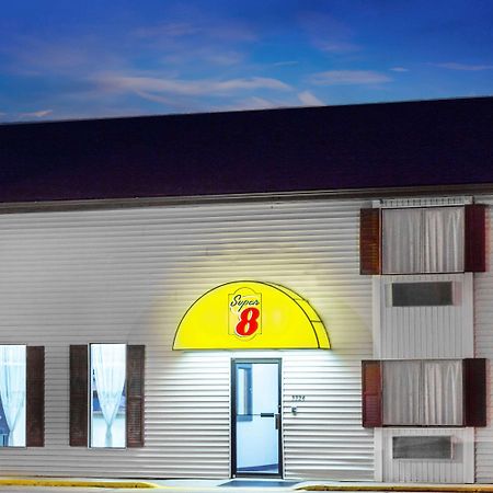 Super 8 by Wyndham Columbus Motel Bagian luar foto